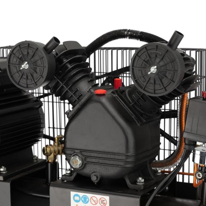 купить купить Компрессор 50 л, 3 кВт, 220 В, 10 атм, 500 л/мин, 2 цилиндра INTERTOOL PT-0016  