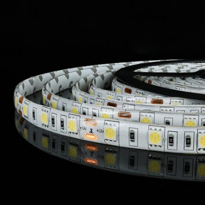 купить купить Светодиодная лента OEM ST-12-5050-60-CW-65-V2 белая, герметичная, 1м, Biom  