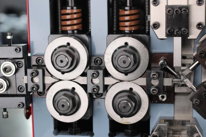 купить купить Пружинонавивальний верстат з ЧПК 3-осьовий SC-320 для виготовлення пружин (0.4-2.0 мм) Auto Link  