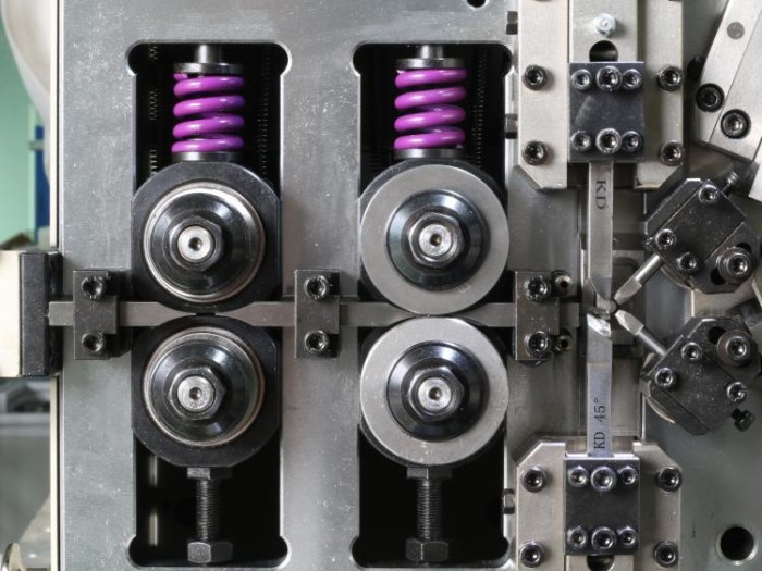 Пружинонавивальний верстат з ЧПК 2-осьовий SC-212 для виготовлення пружин (0.3-1.2 мм) Auto Link