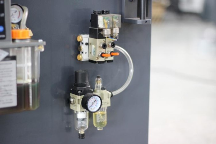 купить купить Пружинонавивальний верстат з ЧПК 2-осьовий SC-208 для виготовлення пружин (0.15-0.8 мм) Auto Link  