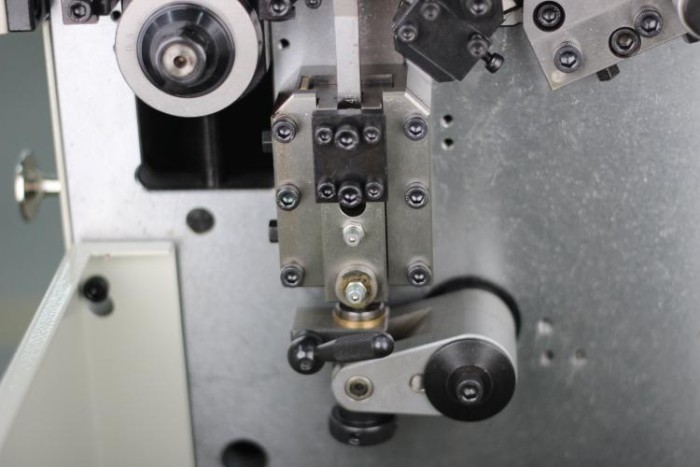 купить купить Пружинонавивальний верстат з ЧПК 2-осьовий SC-208 для виготовлення пружин (0.15-0.8 мм) Auto Link  