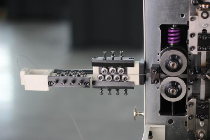 купить купить Пружинонавивальний верстат з ЧПК 2-осьовий SC-208 для виготовлення пружин (0.15-0.8 мм) Auto Link  