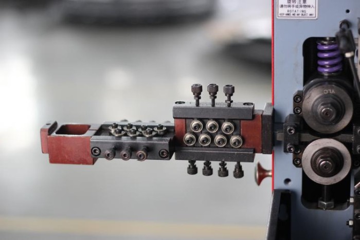 Пружинонавивальний верстат з ЧПК 2-осьовий SC-208 для виготовлення пружин (0.15-0.8 мм) Auto Link