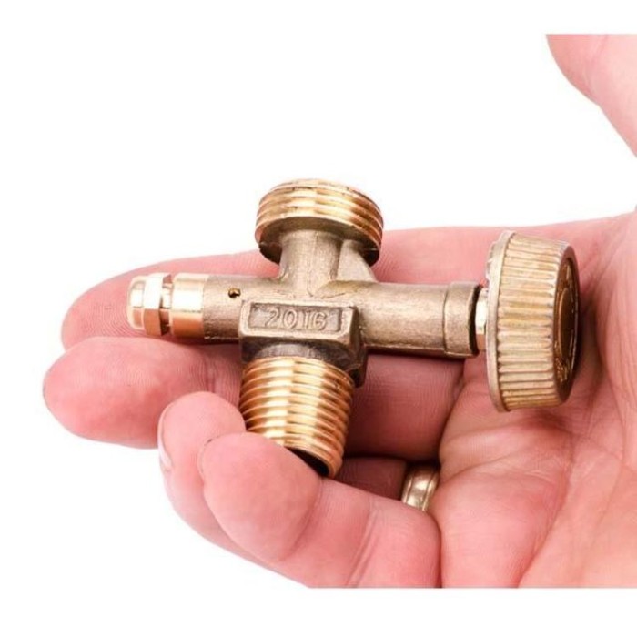 купить купить Вентиль для газовых баллонов и горелок INTERTOOL GS-0009  