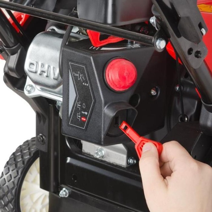 купить купить Снегоуборщик бензиновый, 4-х тактный двигатель 2.2 HP / 1,65 кВт, рабочая ширина 460 мм, с регулировкой направления выброса снега INTERTOOL SN-4000  