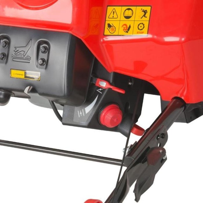 купить купить Снегоуборщик бензиновый, 4-х тактный двигатель 2.2 HP / 1,65 кВт, рабочая ширина 460 мм, с регулировкой направления выброса снега INTERTOOL SN-4000  