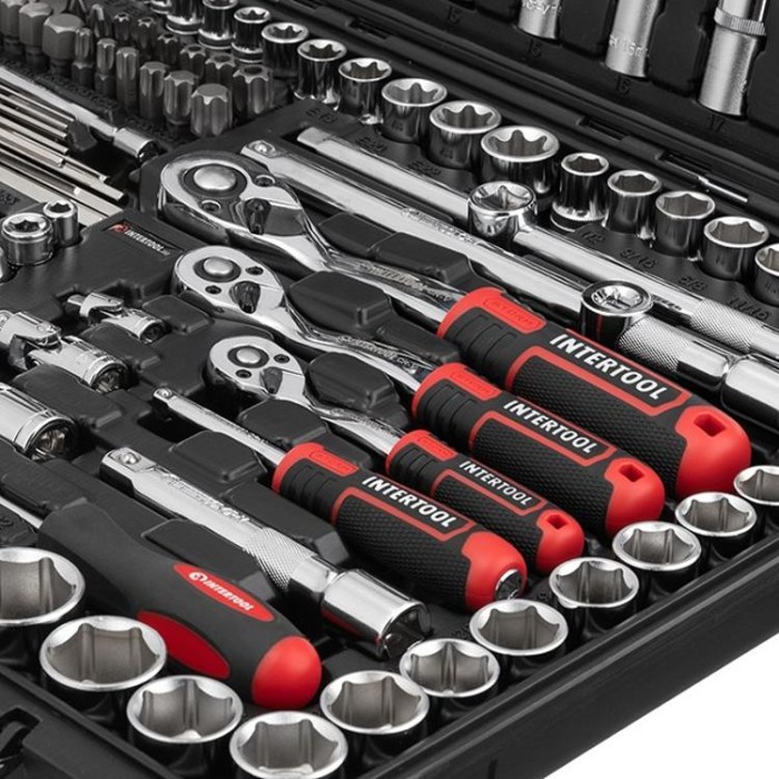 купить купить Набор инструментов 1/2&quot;&amp;3/8&quot;&amp;1/4&quot;, 233ед., Cr-V STORM INTERTOOL ET-8233  