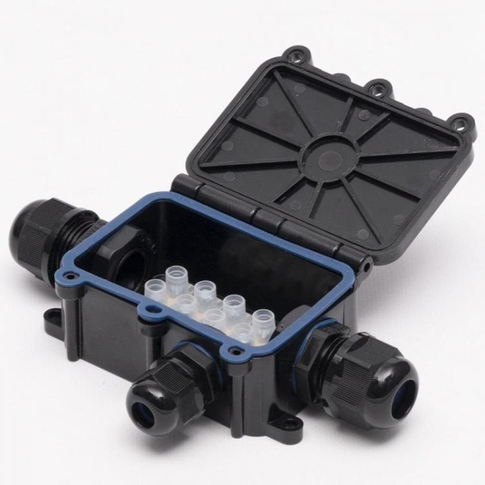 Коробка розподільча з клемником WBS-31 IP-68 на 3 отвори TAKEL